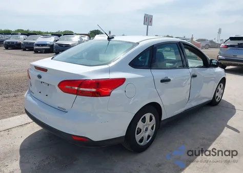 2016 Ford Focus S z USA, uszkodzony, nr VIN 1FADP3E29GL305682
